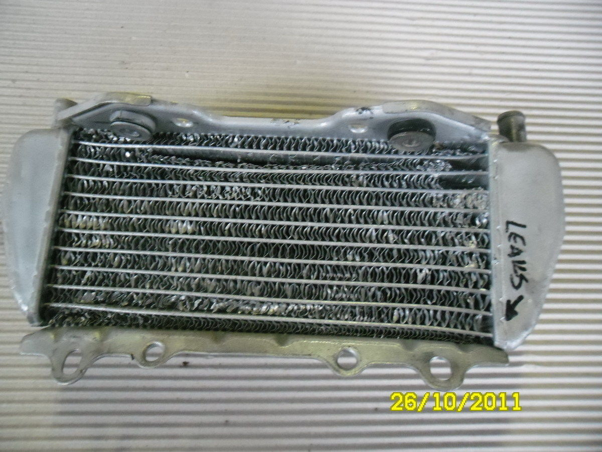 Kawasaki KX250 KX 250 2000 00 Radiator Water Cooler LHS Leaks Rough