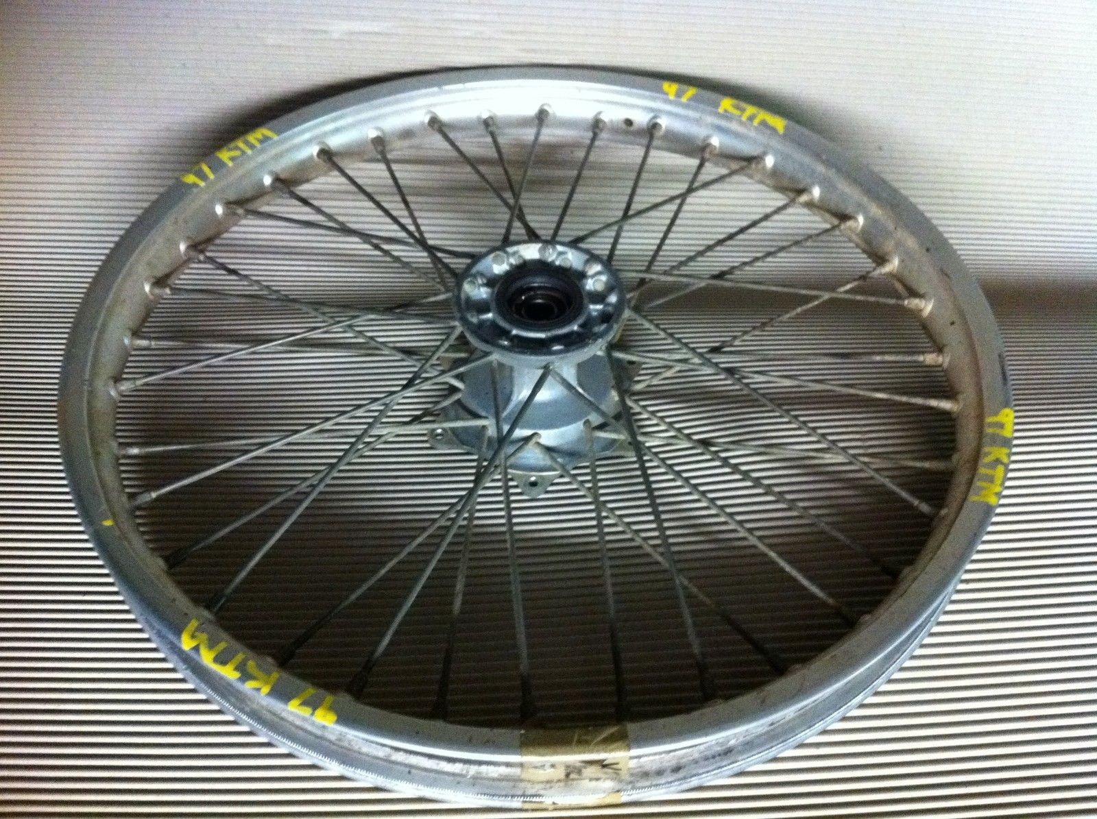 KTM 300 EXC 97 Front Wheel Hub Spokes Rim 200 250 380 17mm Axle Diameter