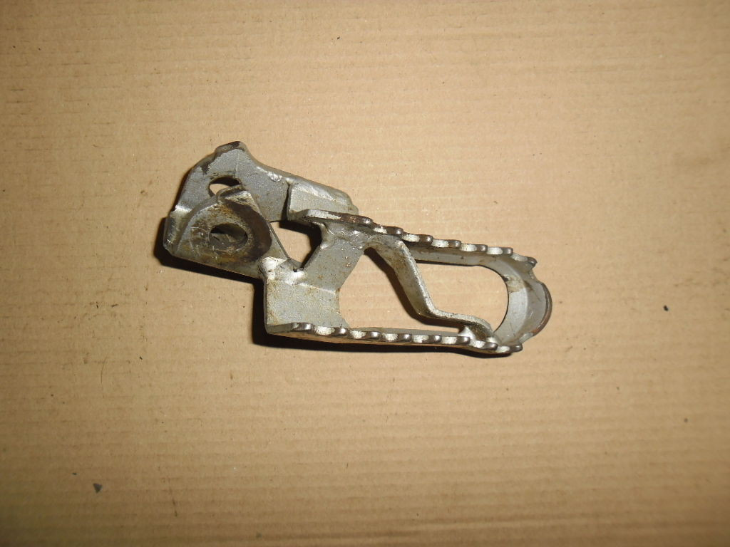 Footpegs Foot Pegs Rests to suit Husqvarna WR250 WR 250 1995