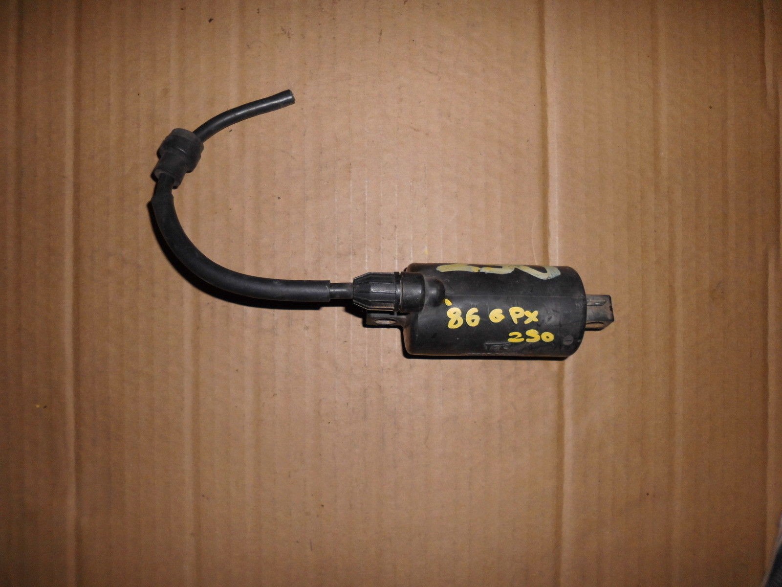 Ignition Coil high tension lead for Road Kawasaki GPX250 GPX 250