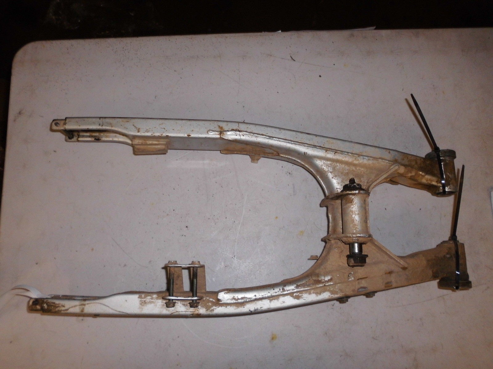 Swingarm Rear Suspension Swing Arm for Yamaha DT230 DT 230 1999 good condition