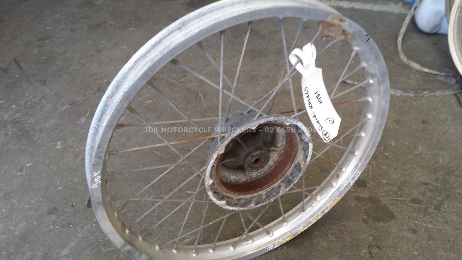 Front Wheel Hub Spokes Rim off a Suzuki RM465 RM 465 1981 81
