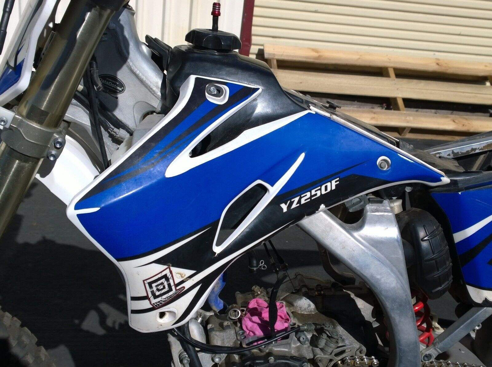 Left Radiator Shroud Scoop for Yamaha YZ250F YZ 250 F YZF 2009 09