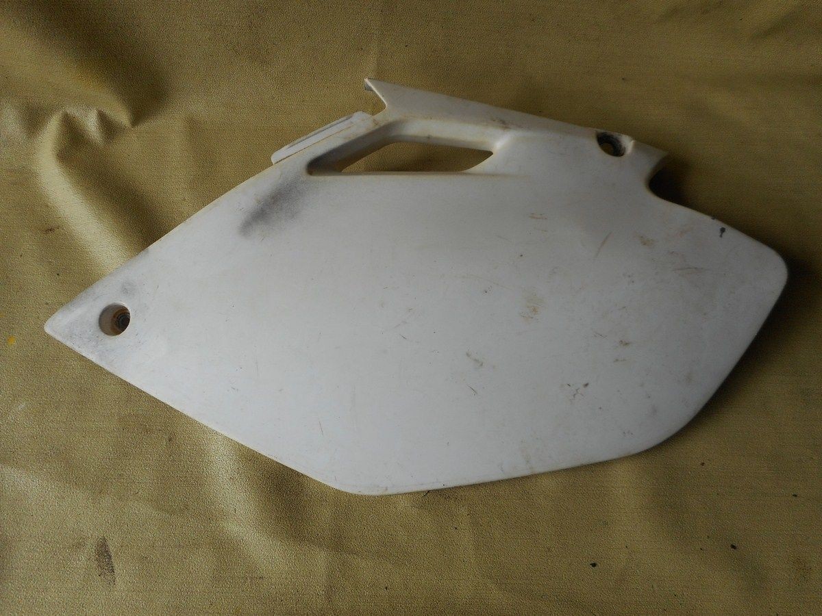 05 YAMAHA YZ250F Left Sidecover Plastic Guard YZ250 F YZ 250F 2005 '05