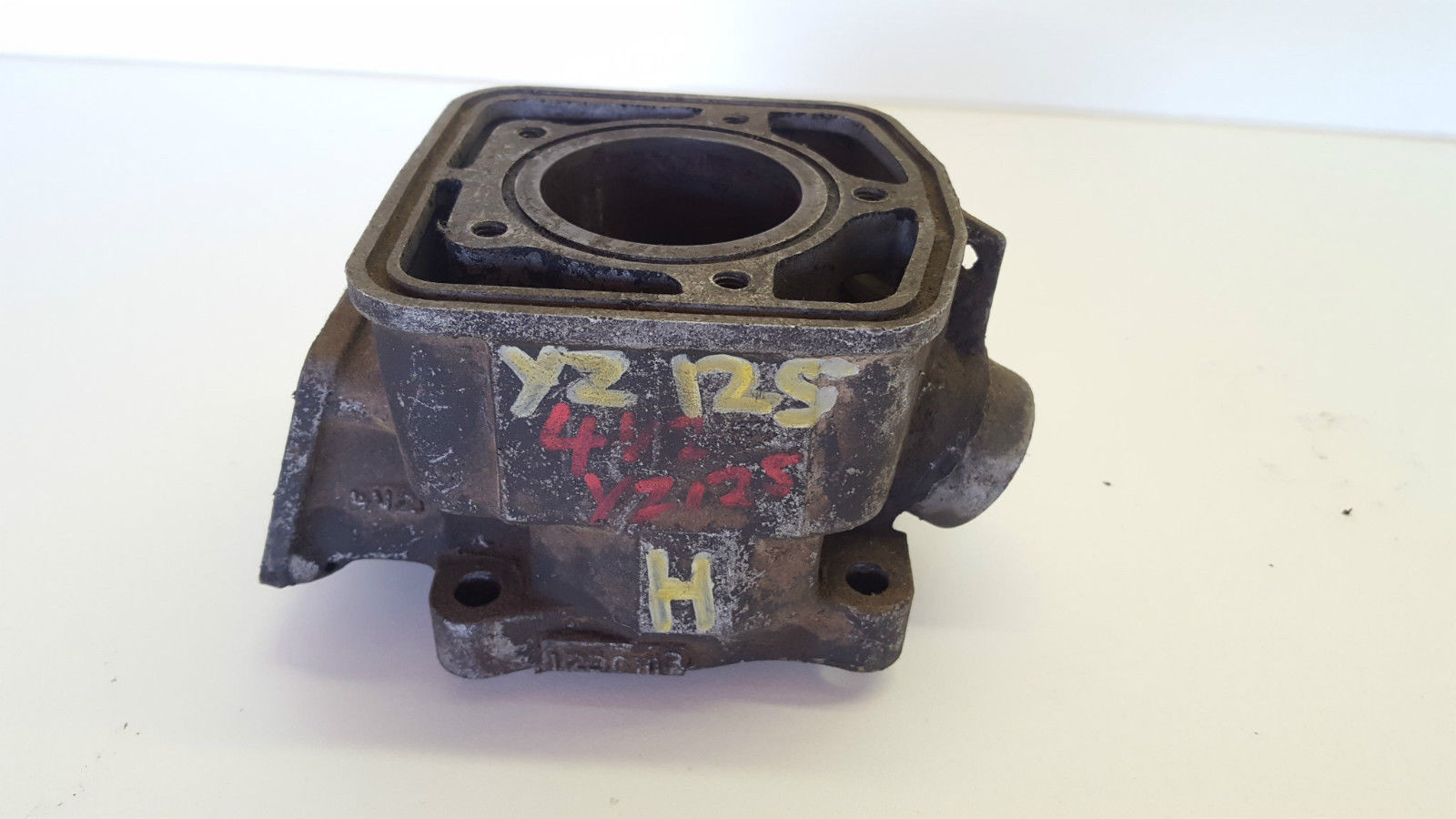 Yamaha YZ125 Barrel Cylinder Pot  57.5mm YZ125H YZ 125 81 4V2-11311-00-00