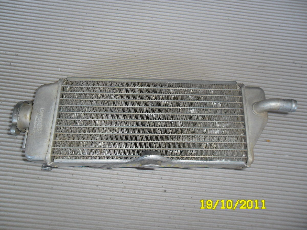 Yamaha WRF YZF YZ WR F 450 WRF450 YZF450 Left Radiator Water Cooler Parts Bits