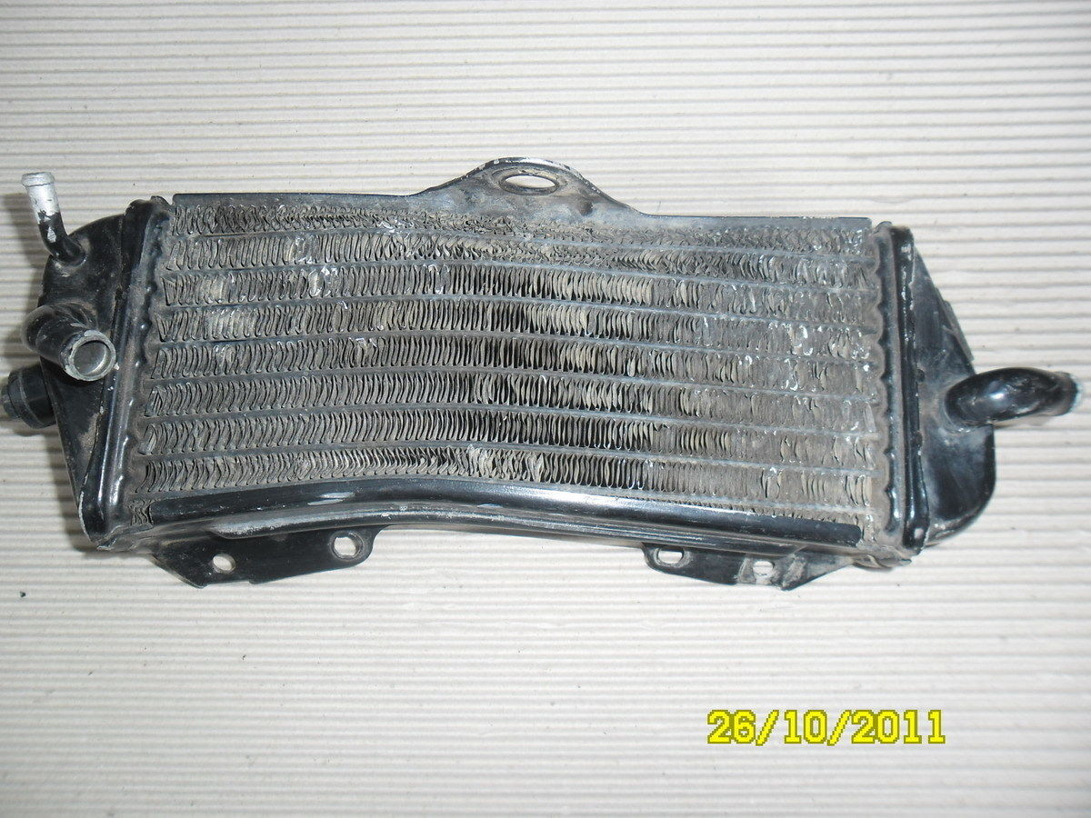 Kawasaki KX250 KX 250 1990 90 Radiator Water Cooler Parts Bits Rough Bent