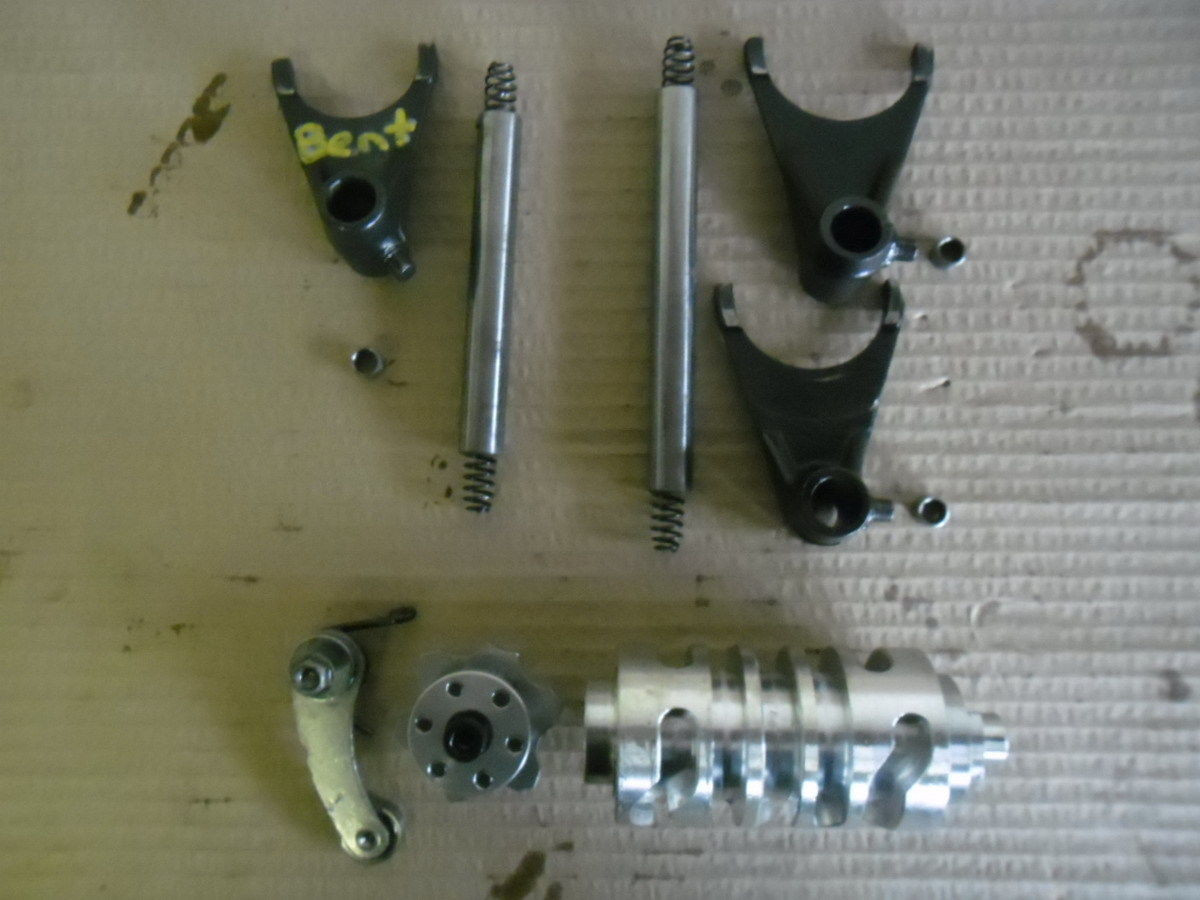 KTM 520EXC 520 EXC SX 400 450 525  02 Gear Shift Drum Selector Forks Shaft Rail