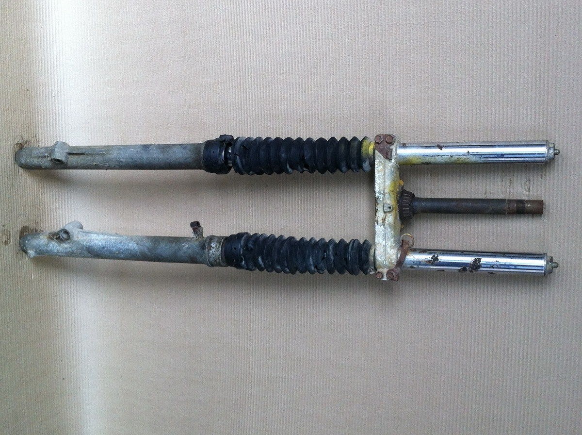Suzuki PE175 PE 175 Front Suspension Forks