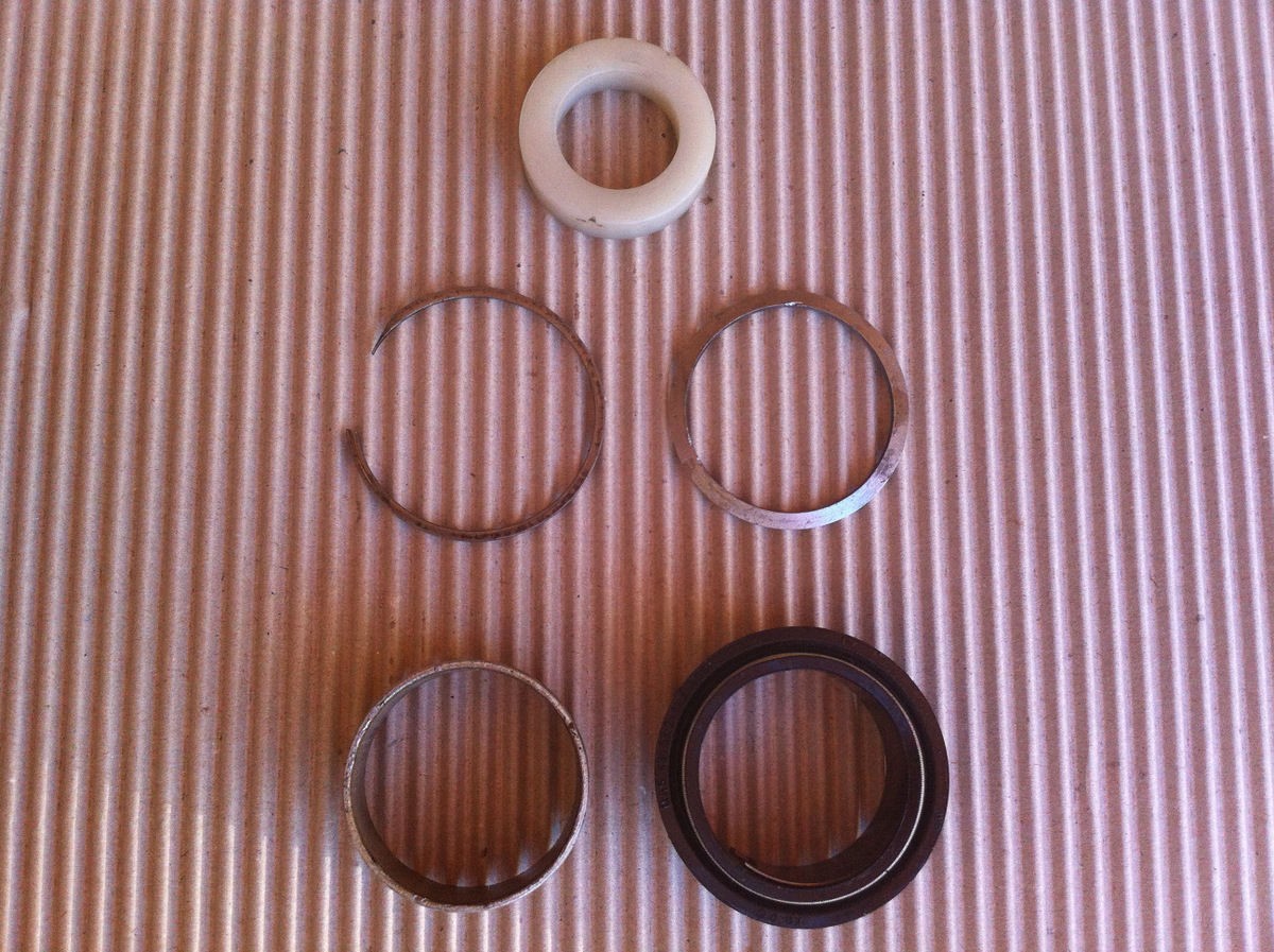 KTM 400 EXC SX 2001 01 Front Suspension Fork Washers Bushes Spacers Clips