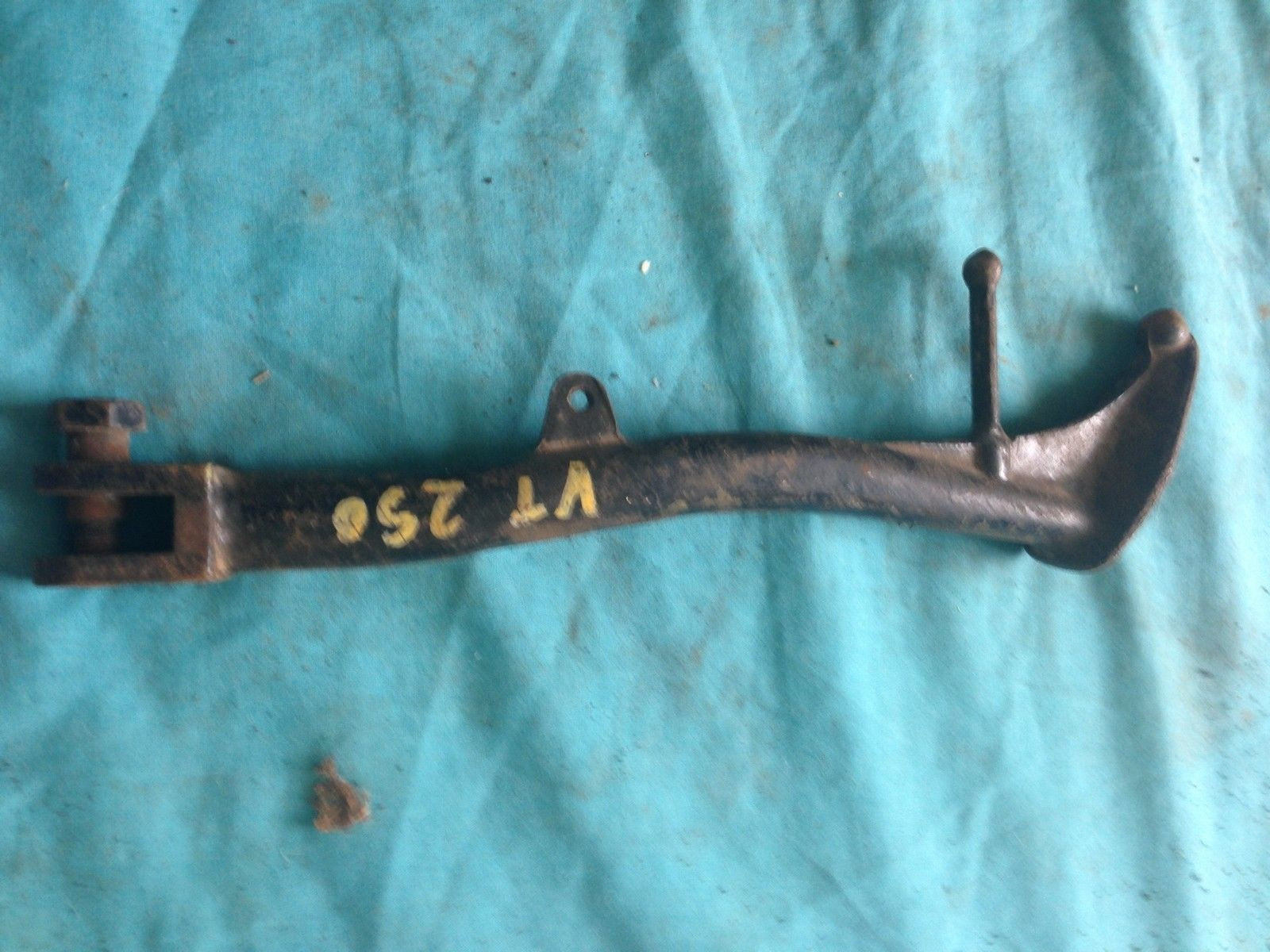 Honda VT250 VT 250 Side Stand Pivot Arm Step Pole + Bolt