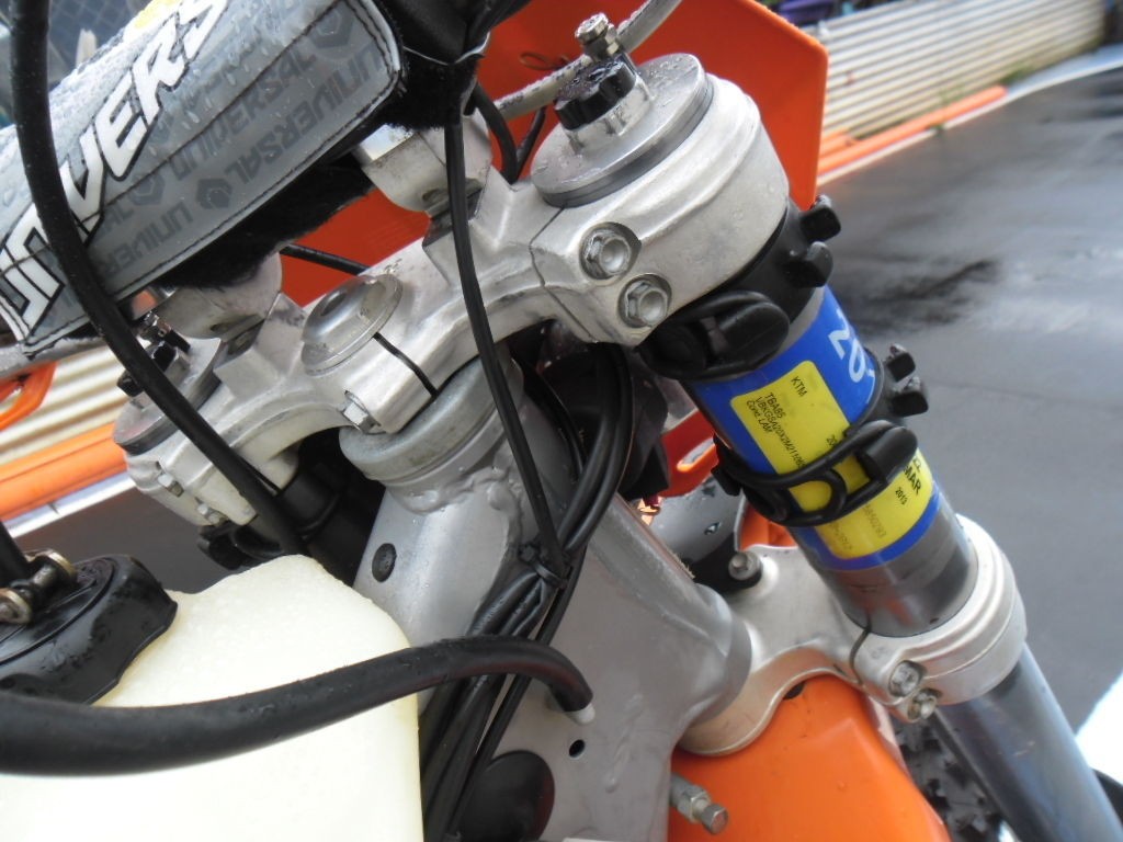 Triple Clamps Steering Stem Tree to suit KTM 200EXC 200 EXC 2002 02