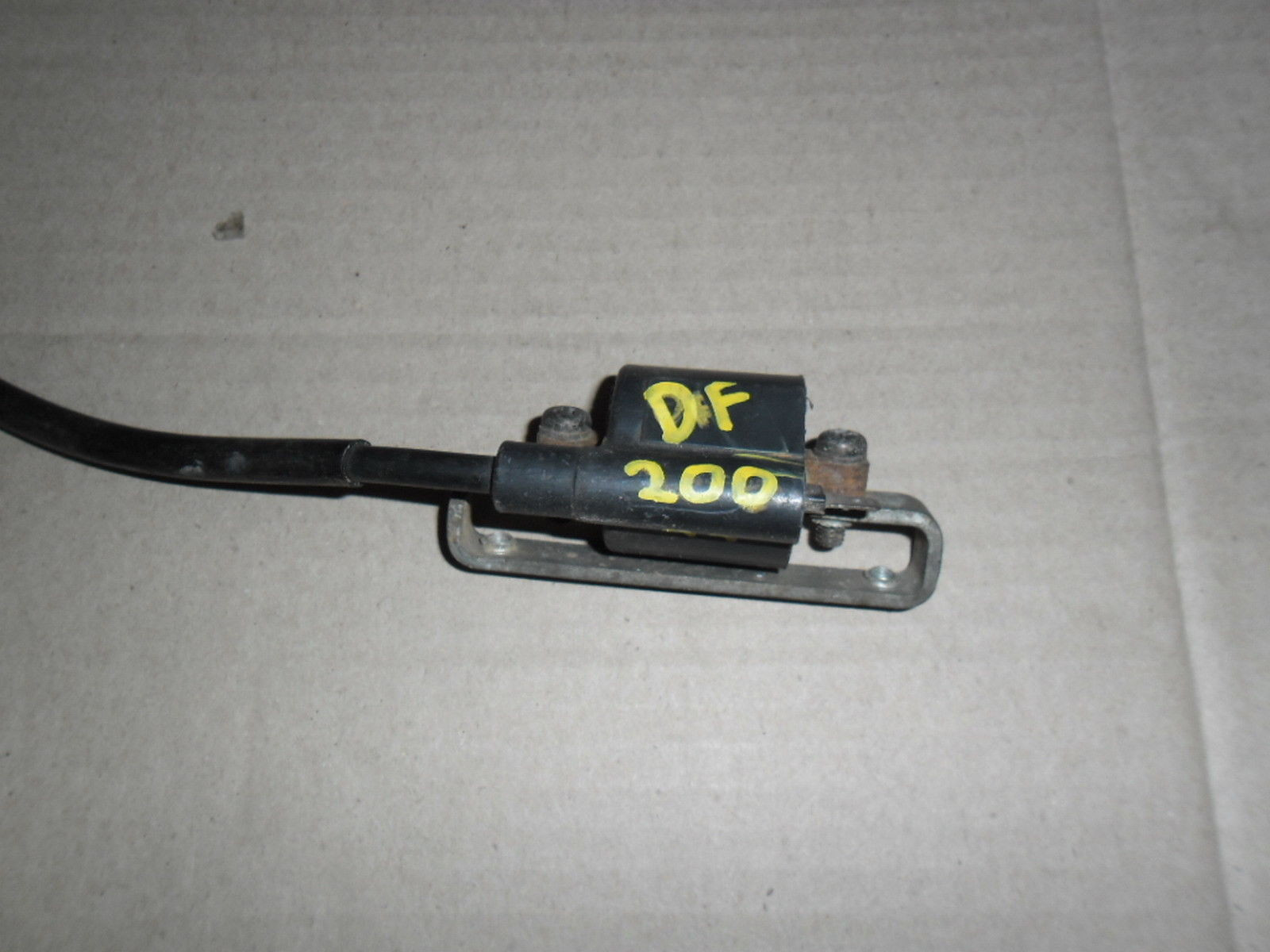 Ignition Coil with Spark coil + Mount For Suzuki DF200 DF 200 129700