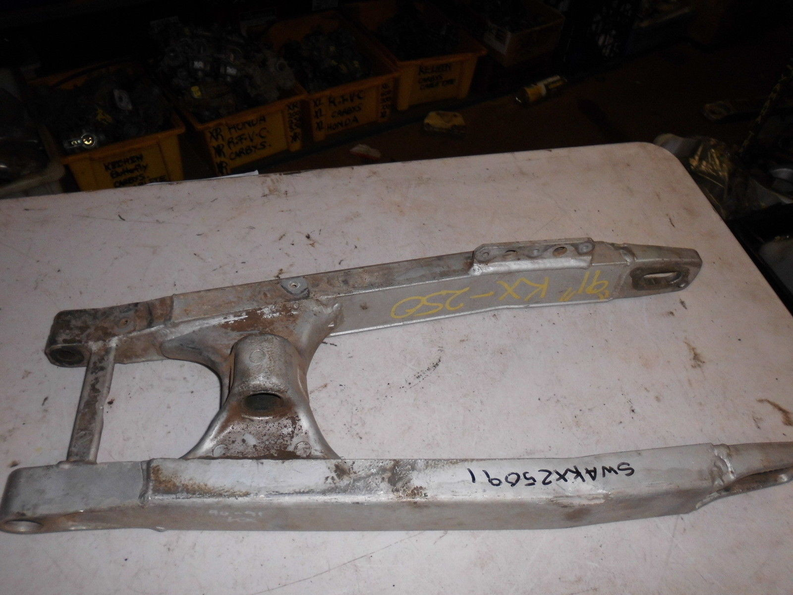 Swing Arm Swingarm Rear Suspension For Kawasaki KX250 KX 250 1991 fair condition