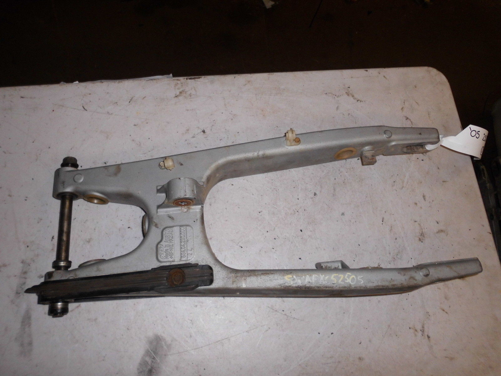 Swing Arm Swingarm Rear Suspension For KTM 525EXC 525 EXC 2005 good