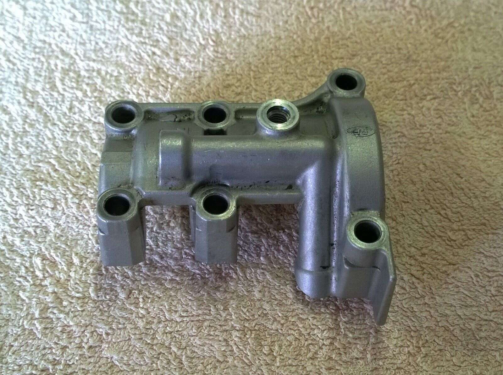 Inlet Intake Cam Cap Holder Bracket for Yamaha WR426F WR WRF 426 2001 01