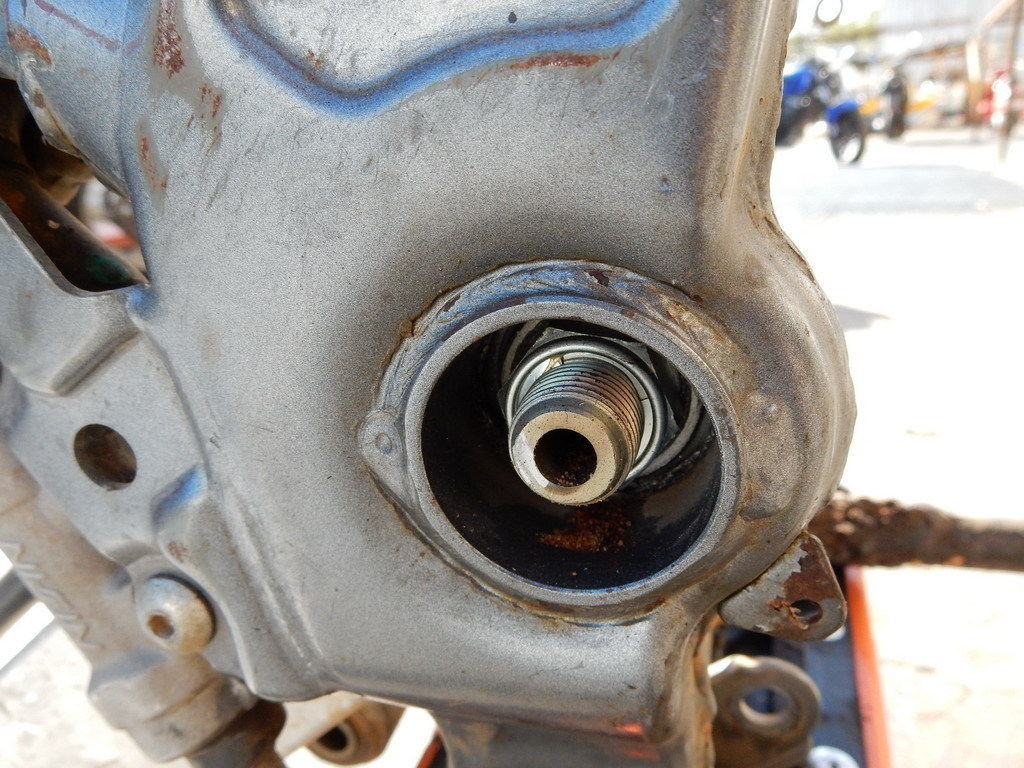 Swingarm Bolt Shaft Off 2007 DR650 DR 650 SE