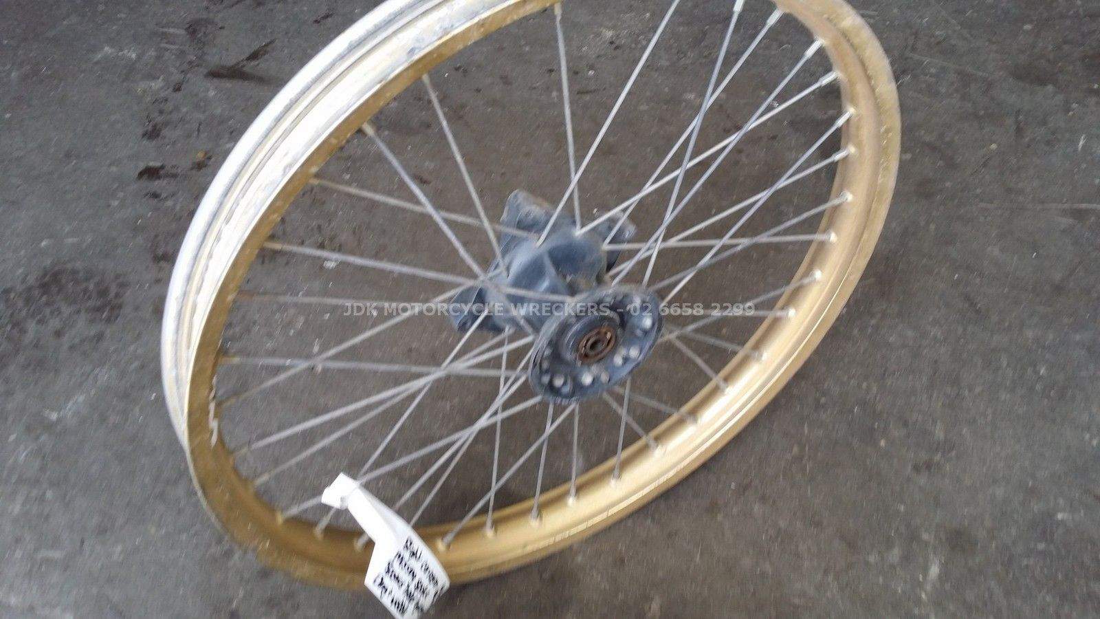 Front Wheel Hub Spokes Rim off a Suzuki DR200 DR 200 1991 91