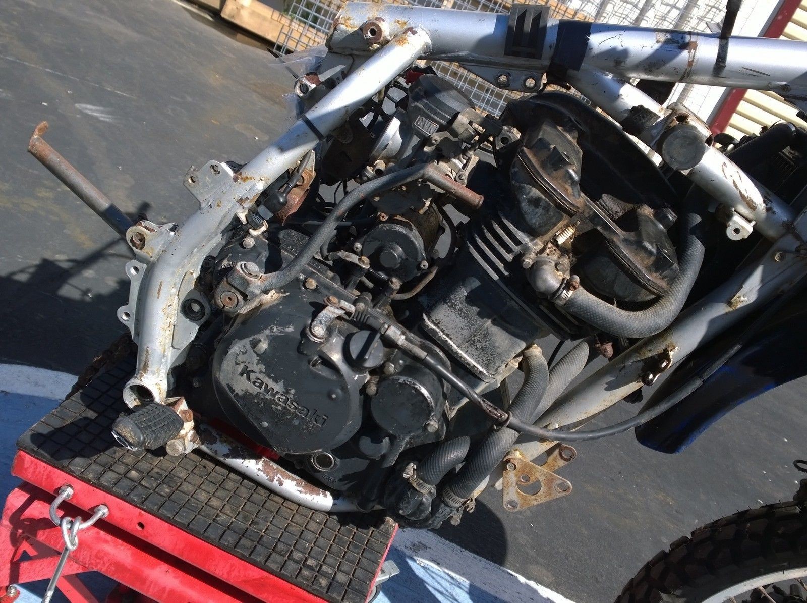 Motor Parts Engine Bottom End for Kawasaki KLR650 KLR 650 1989 89 Head no good