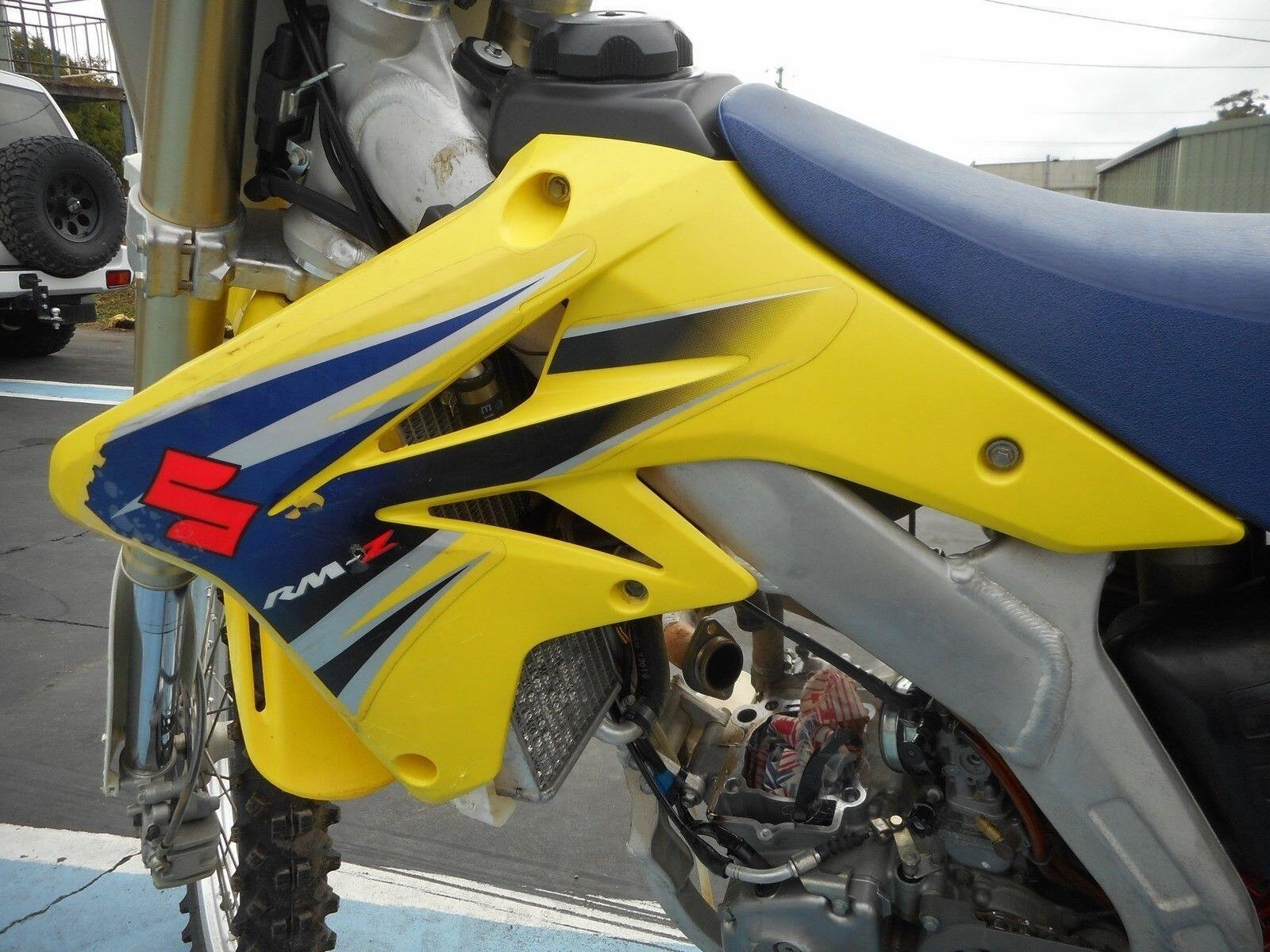 SUZUKI RMZ250 Left Radiator Shroud LEFT RMZ 250 2007 '07 07 - 08