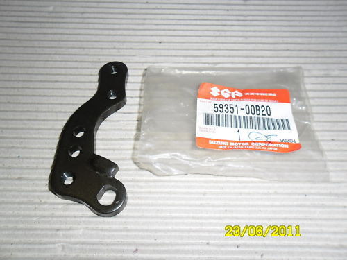 Suzuki DR RM Front Calliper Bracket 59351-00B20 New
