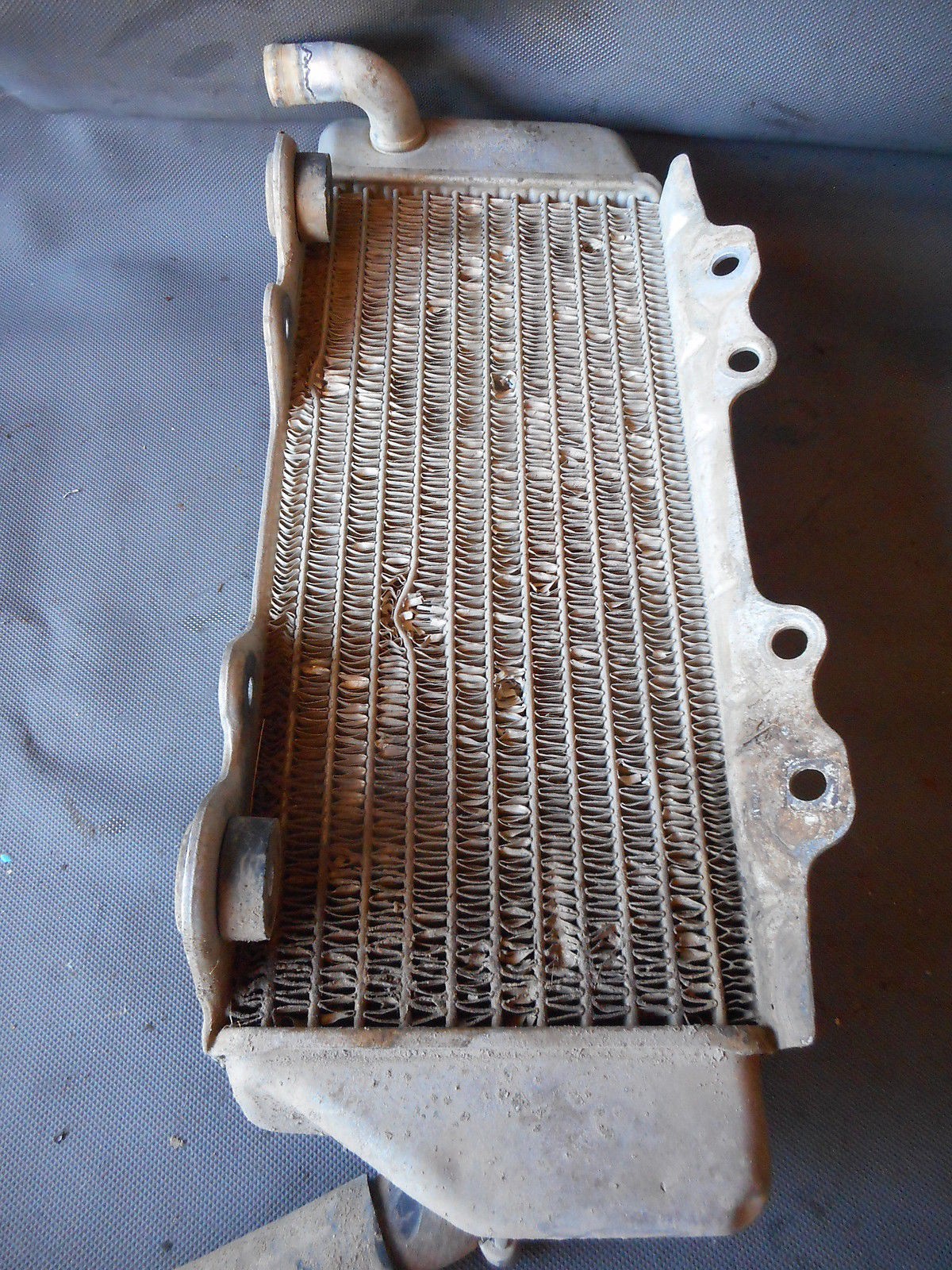 00 YAMAHA WR400F Left Side Radiator LEFT WR 400 2000 00 99 - 02