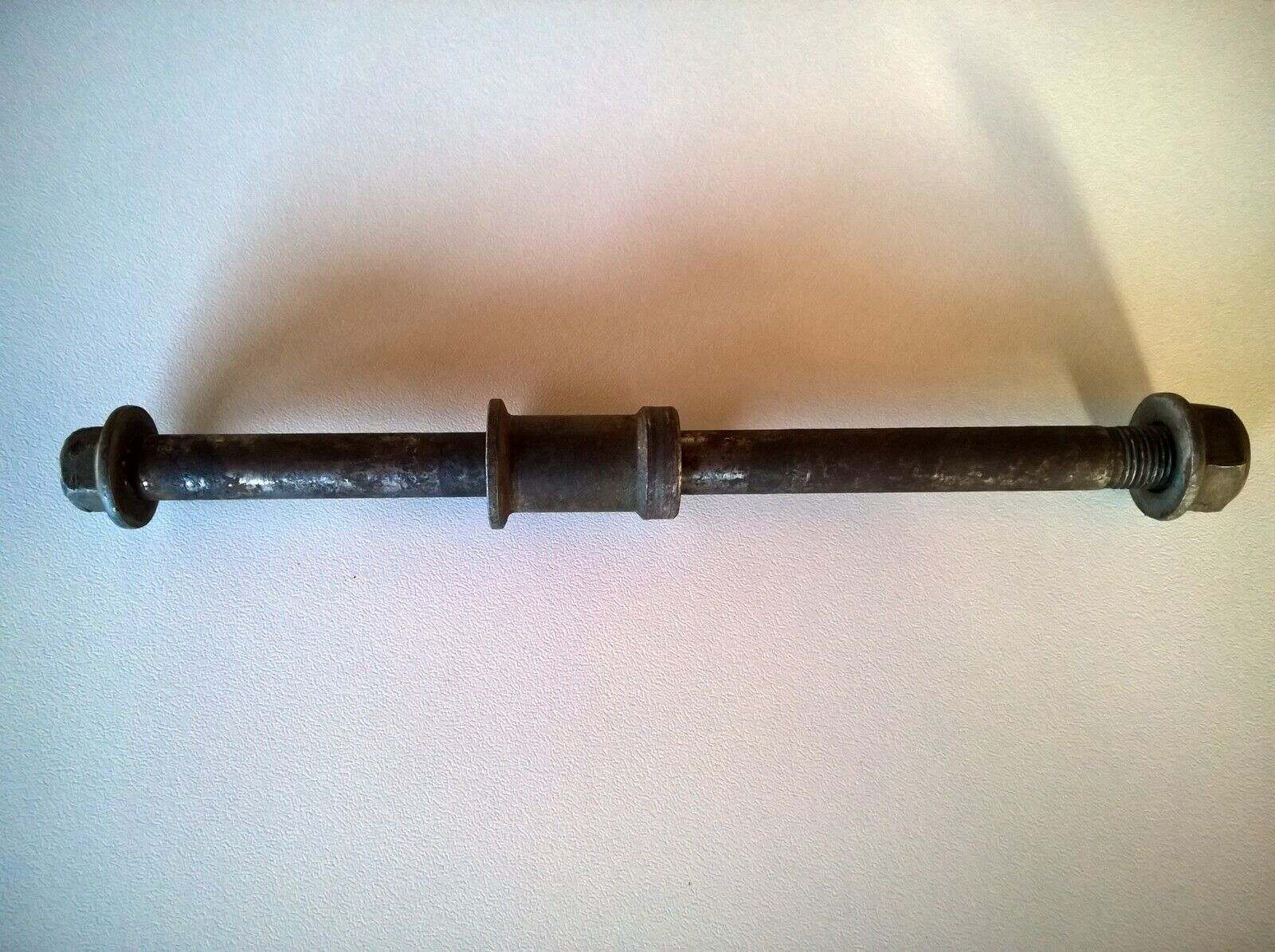 Front Axle with Spacer for Kawasaki KE175 KE 175 B 1976 76 41068-043