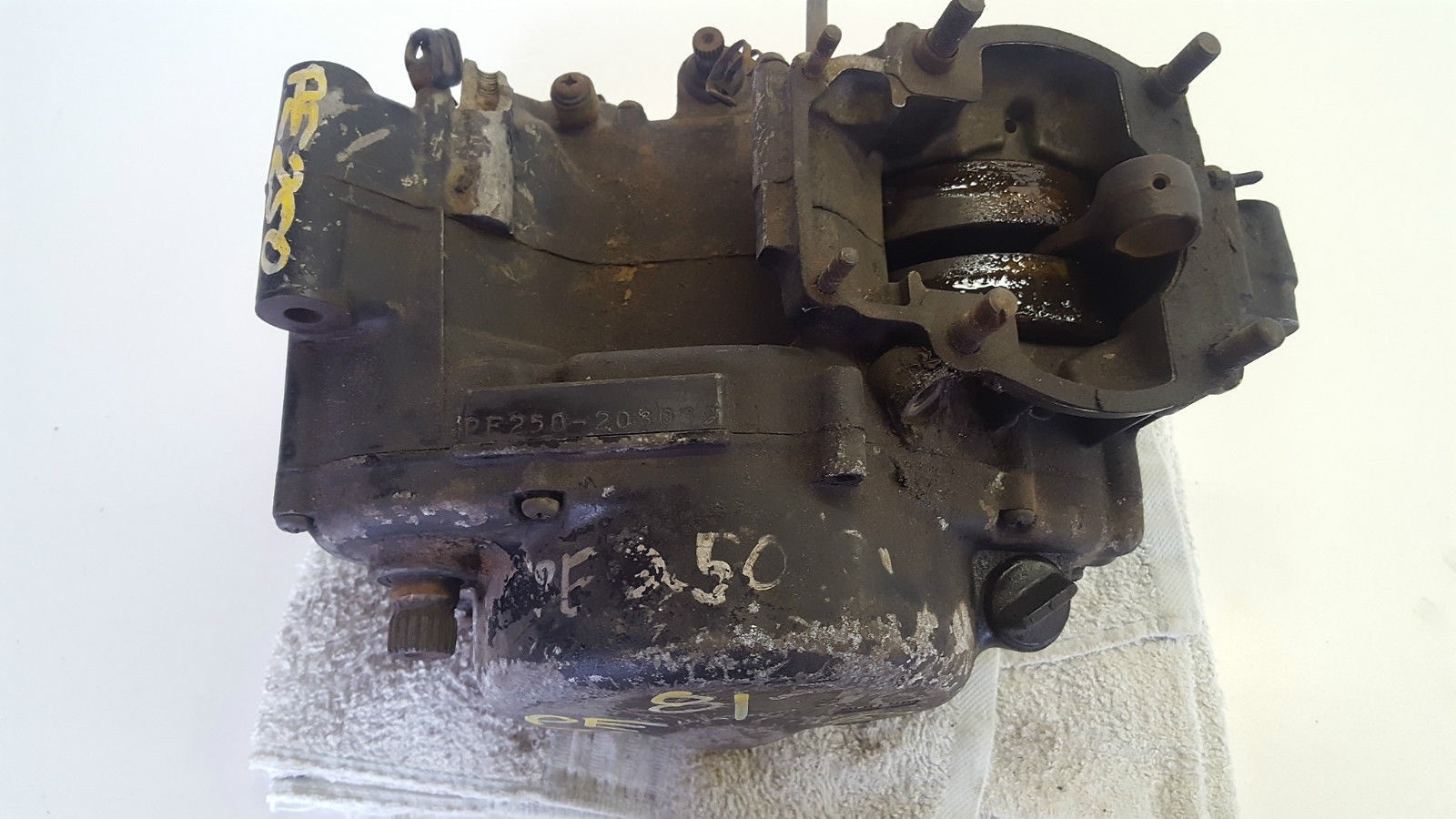 Suzuki PE250 Bottom End Cases Crank Transmission for Parts Spares PE 250 1981 81