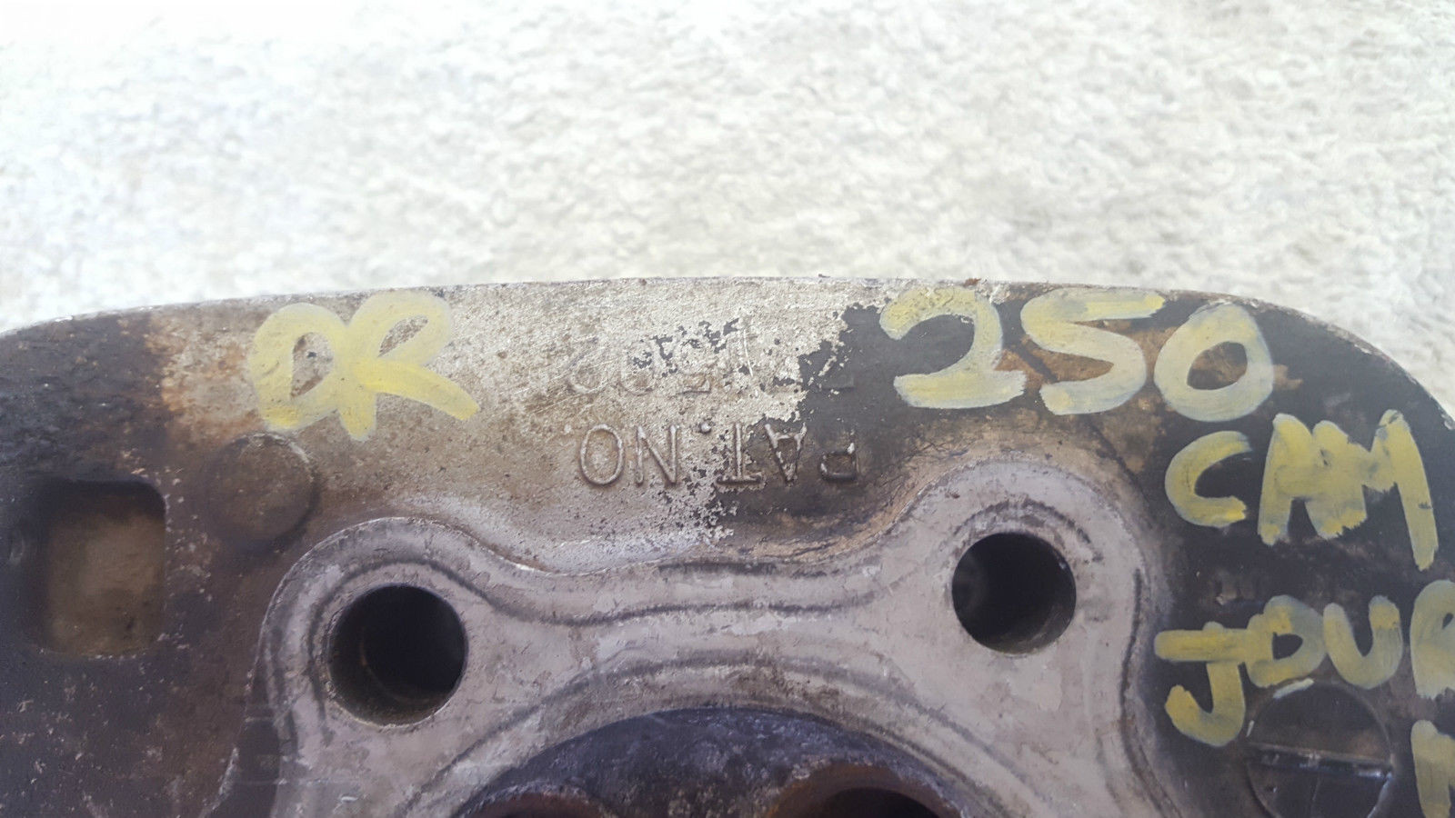 Suzuki DR250 DR 250 Cylinder Head