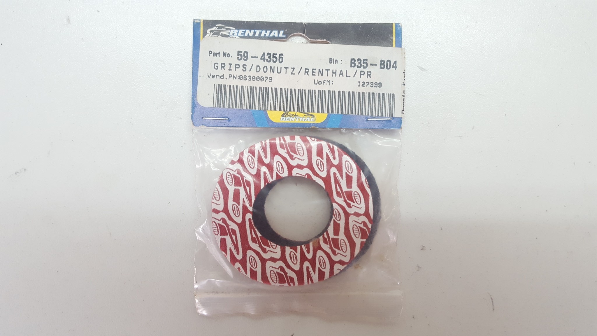 Renthal Grip Donuts Donutz Red Protects Against Blisters Enduro MX Neoprene