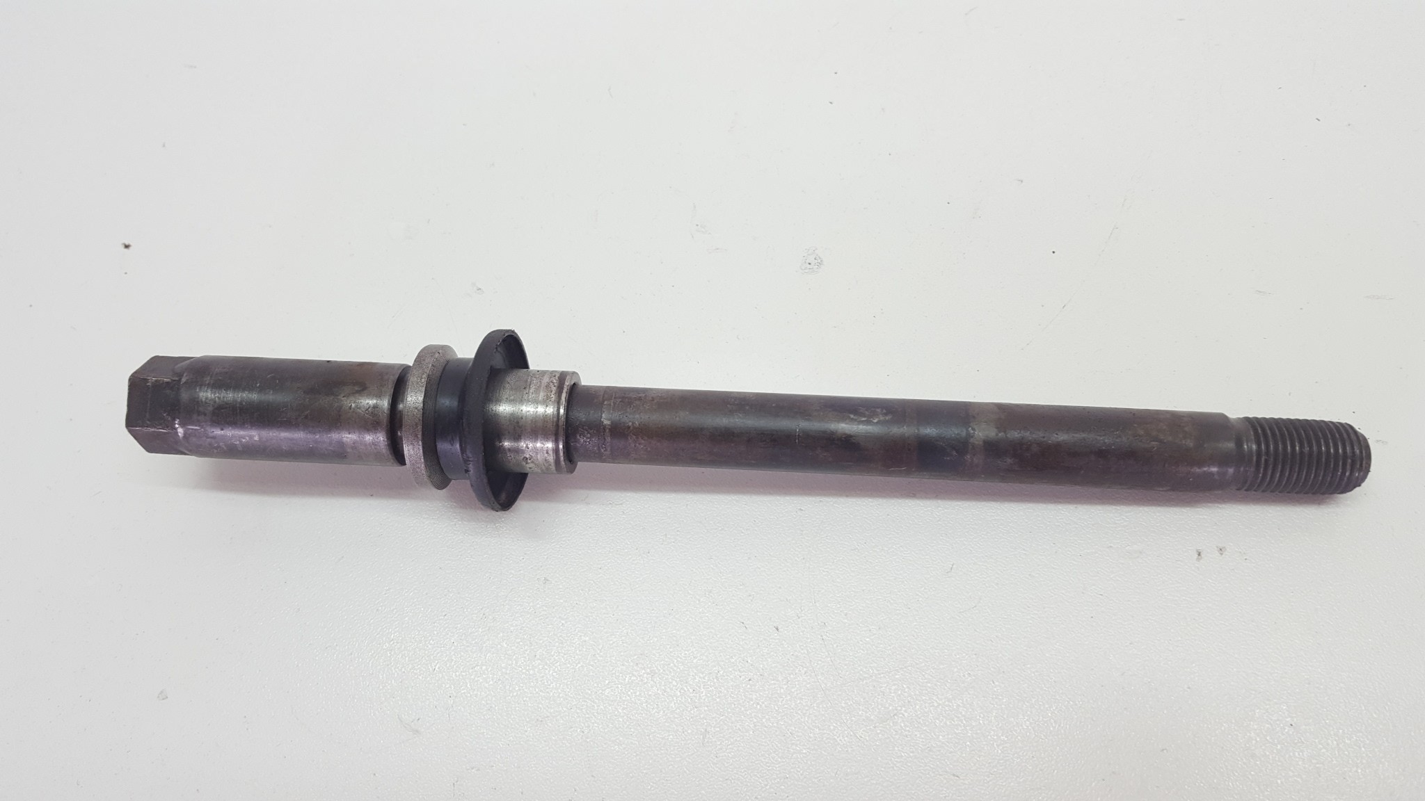Front Axle Early Yamaha DT200L 1984 DT 200 84-87 Spindle