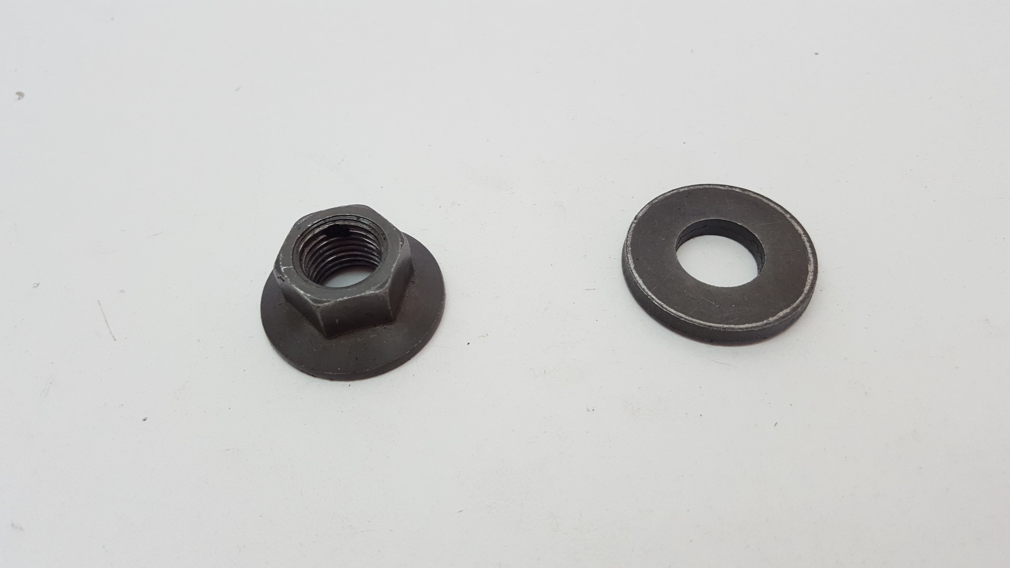 Flywheel Nut + Washer Yamaha TT600 Belgarda 1995 TT XT 600 89-02