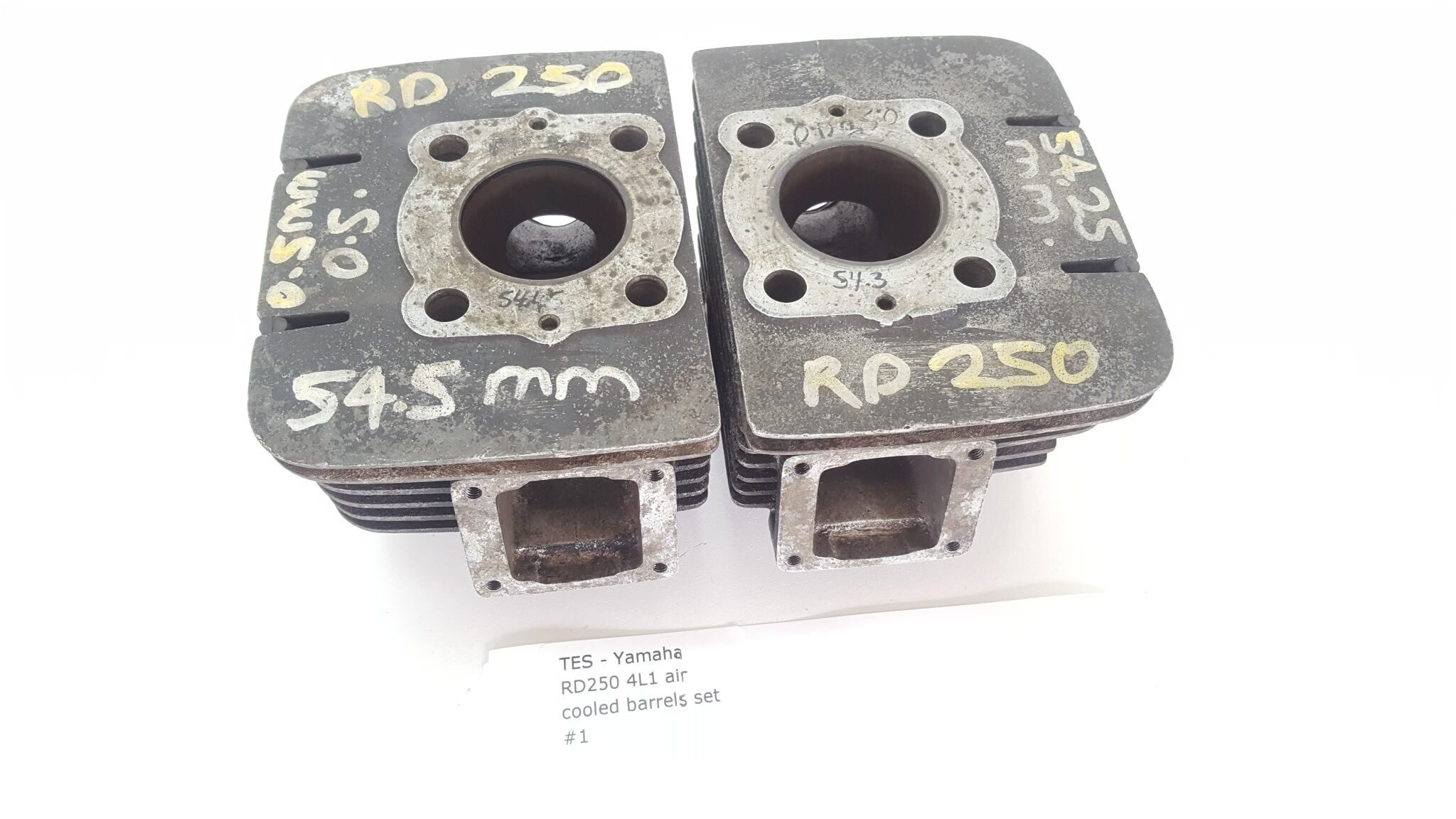 Cylinders Barrels Yamaha RD250 RD 250 Pair Of Jugs Pots Bore