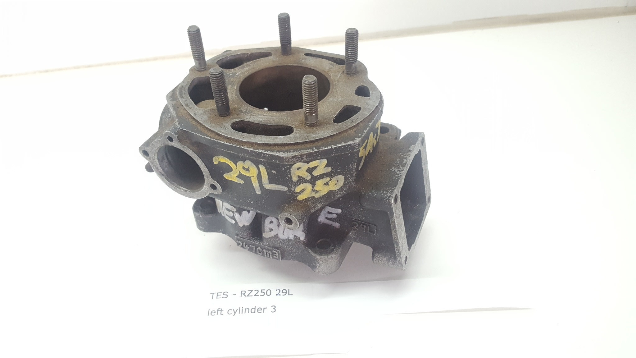 Left Cylinder Barrel Yamaha RZ250 RD250 RD 250 29L Jug Pot Bore