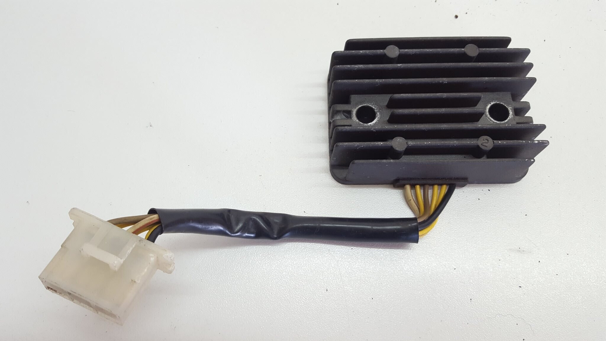 Voltage Regulator Kawasaki ZZR250 2002 ZZR GPX GPZ KLE 250 500 87-07 REC REG