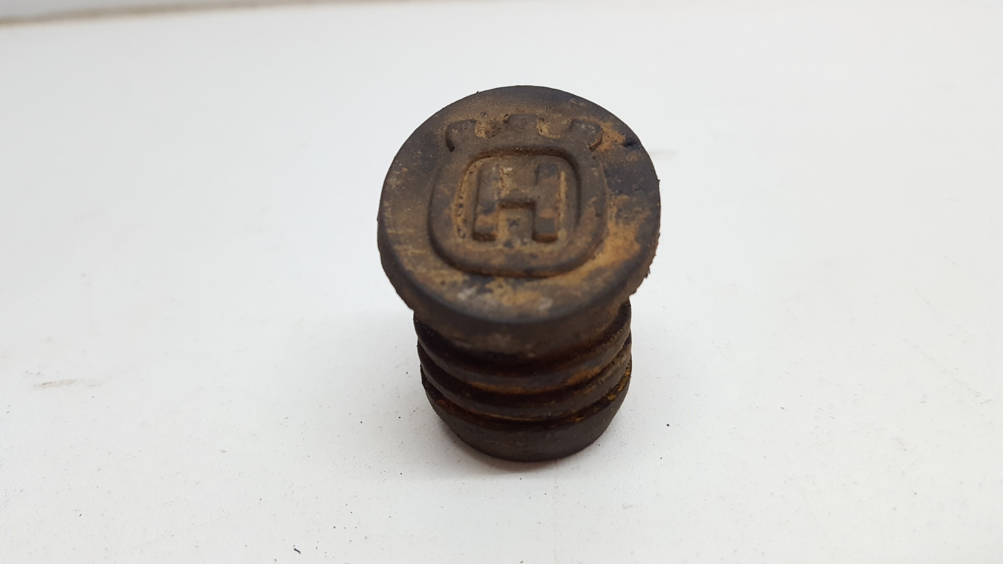 Lower Frame Plug #1 Husqvarna TE511 2011 TE TC 449 511 TE449 11-12