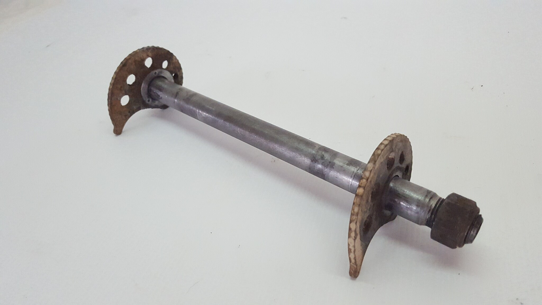 Rear Axle Spindle Suzuki DR-Z400E 2000 DRZ400E KLX400 DRZ 400 KLX #769