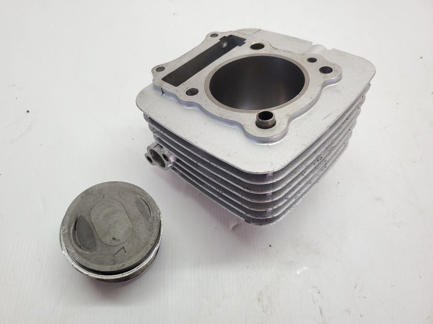 Near New Aftermarket Cylinder Barrel & Piston DR200 1988 DR 200 Suzuki 86-89 #818