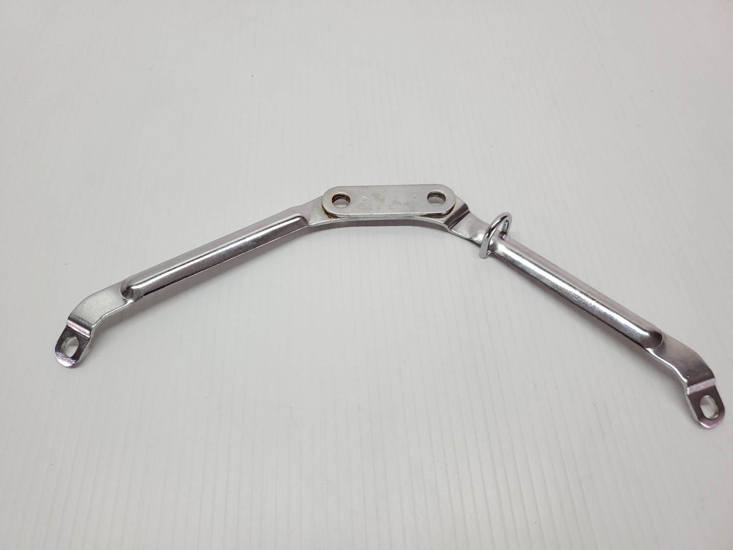 New Kawasaki KT 250 LH Front Fender Stay 35011-031 NOS