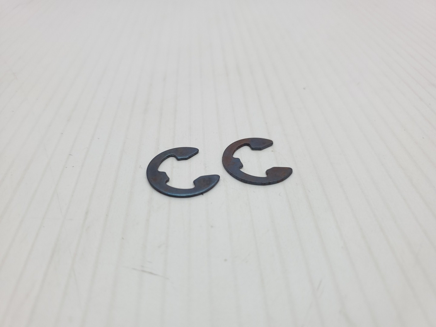 New Kawasaki KDX 200 250 KLR 250 KX 125 250 Pair of 10mm Circlips 482K0100 NOS