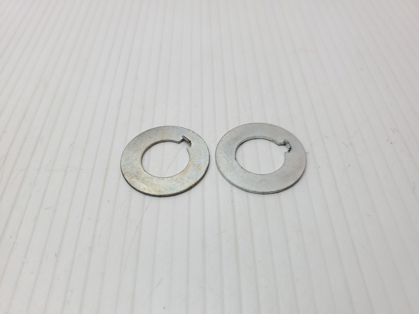 New Kawasaki KLR 250 KZ 200 KLX 250 Pair of 16mm Washer Claws 420B1611 NOS