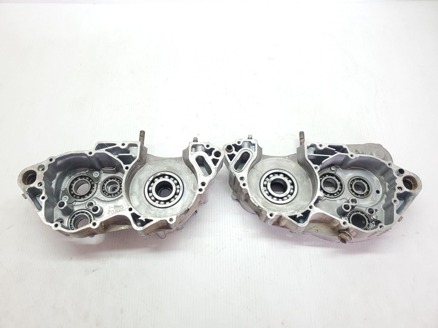 Damaged Crankcases Crank Cases Engine Motor YZ250 2T 2005 YZ 250 02-05 08 Yamaha #LW