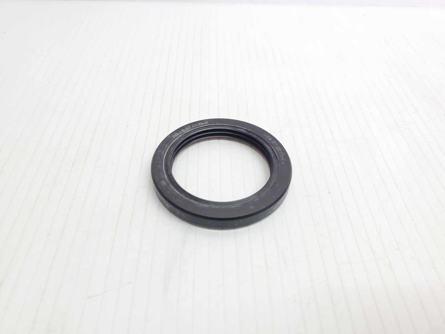 New Kawasaki KE100 KM100 KD 80 100 Oil Seal 92050-002 NOS