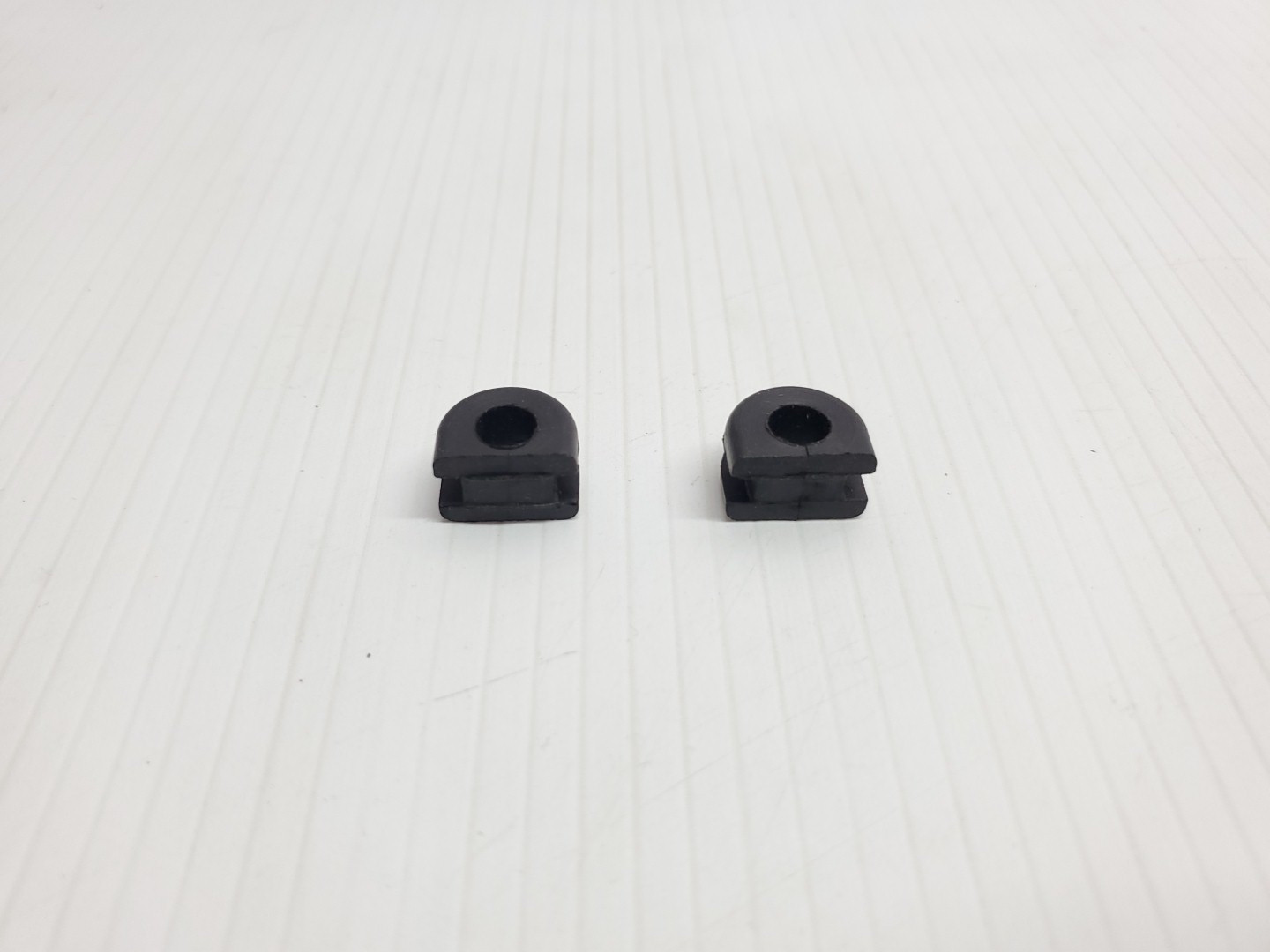 New Kawasaki KX 60 65 80 125 KDX 200 Pair of Grommets 92071-042 NOS