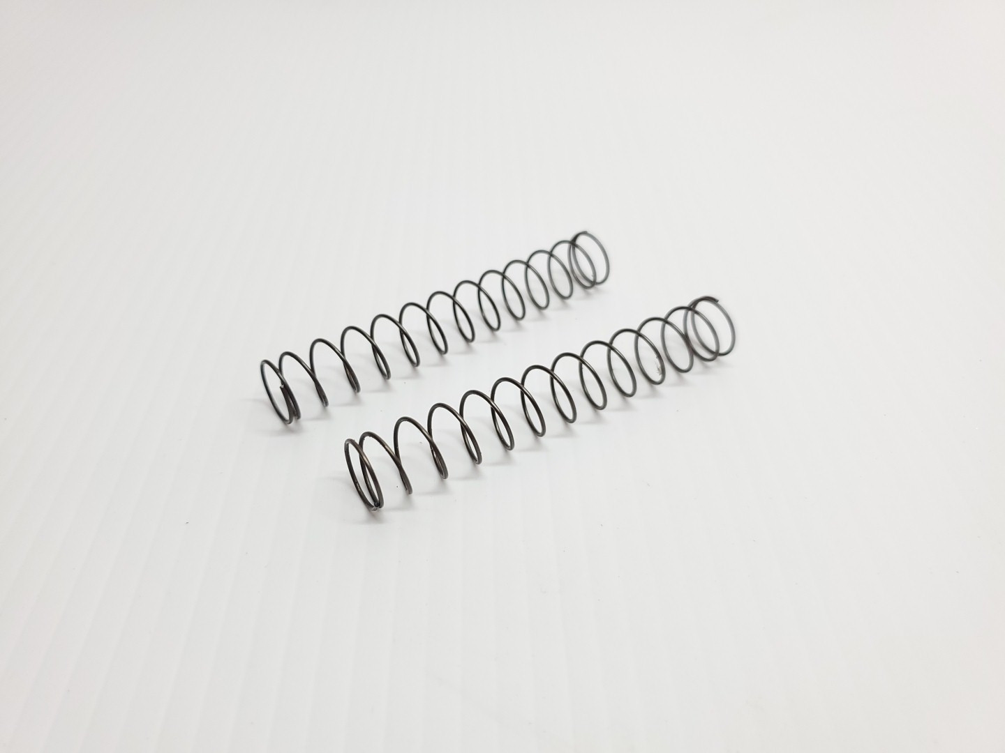 New Kawasaki KV250 KLF 185 220 300 KLT 200 Pair of Tensioner Springs 92081-1105 NOS