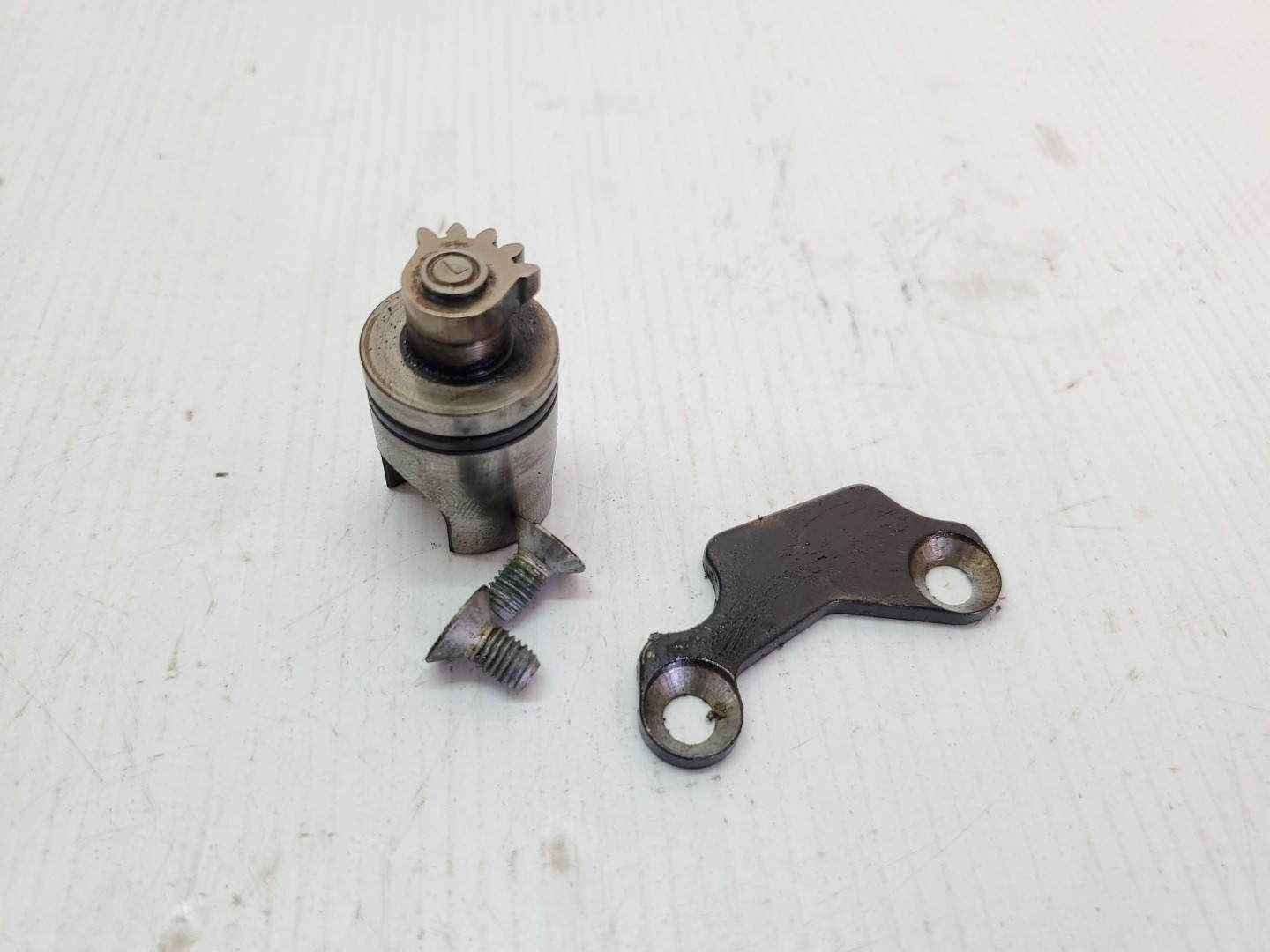 KTM 250EXC 2020 TPI Powervalve Control Valve & Retainer Left Side 250 EXC TE250 i TE 250i 18-20  #JGES