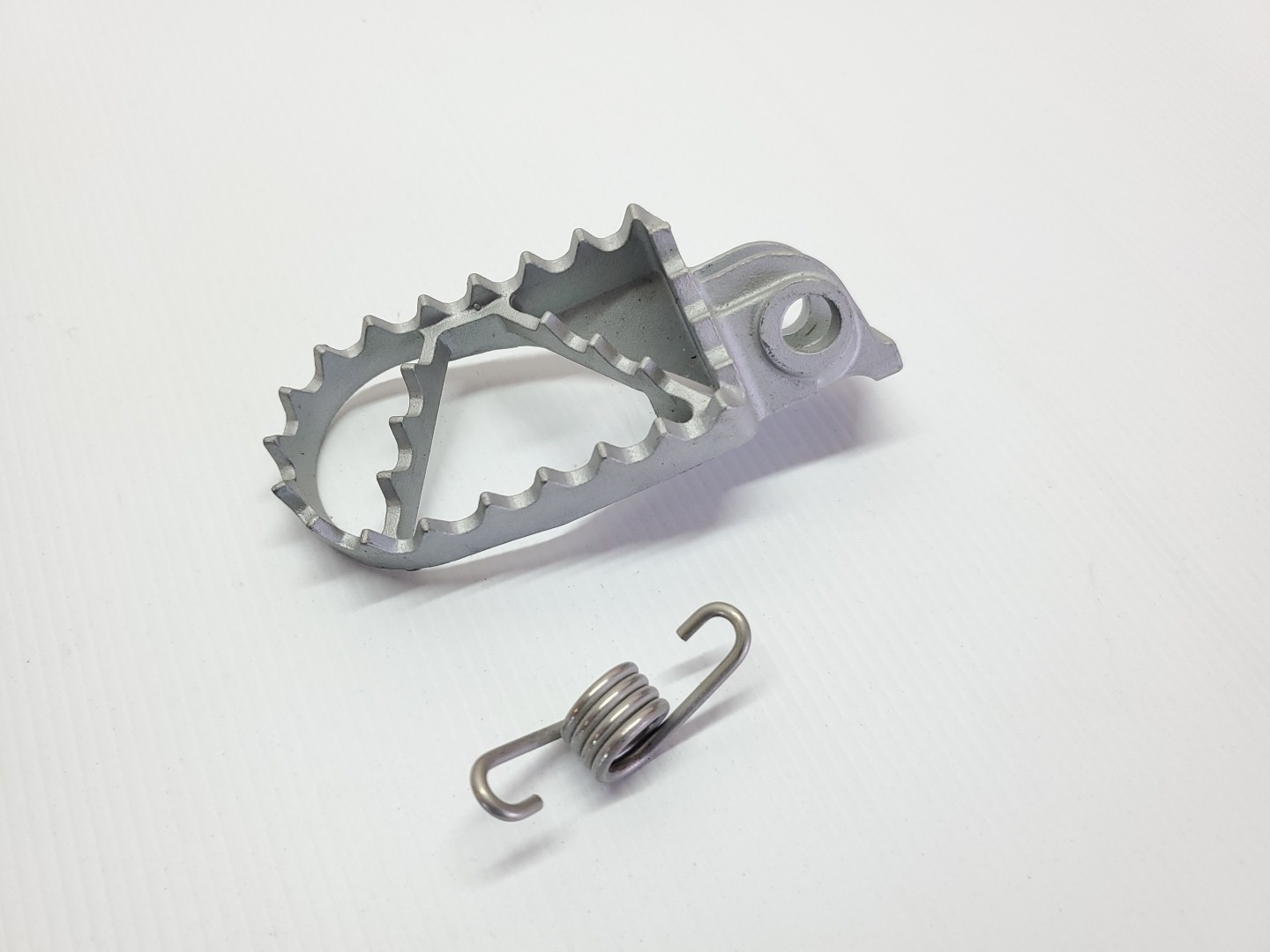 KTM 690 Enduro R 2013 Foot Peg Right  08-22 + Other Models #881