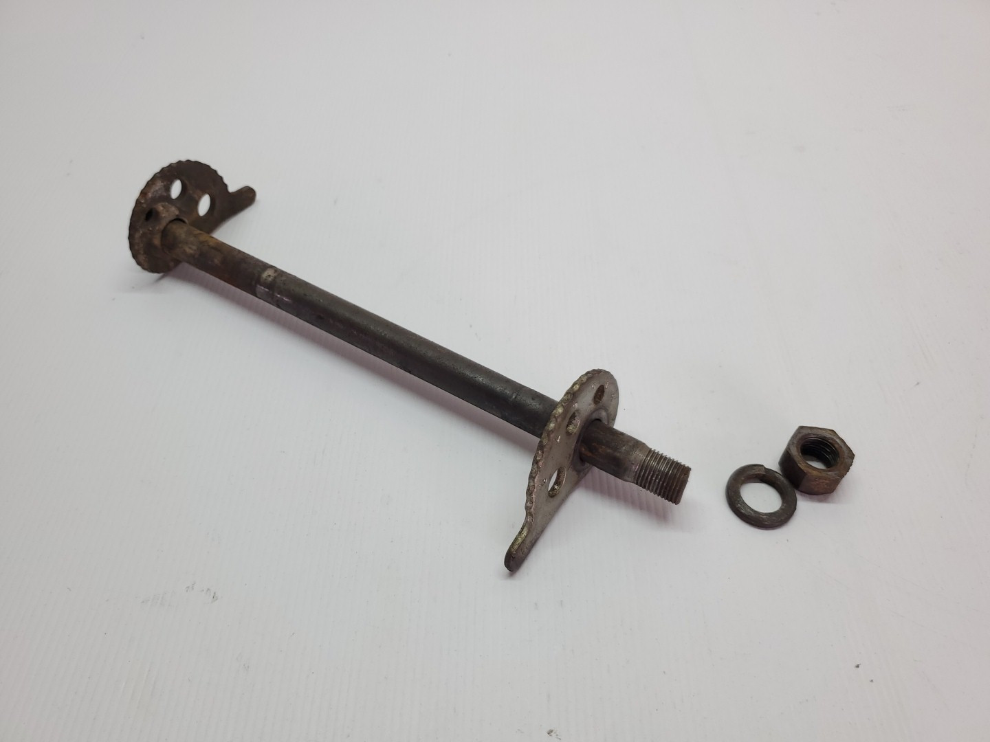 NLA Yamaha IT200 1986 Rear Axle 84-86 #882