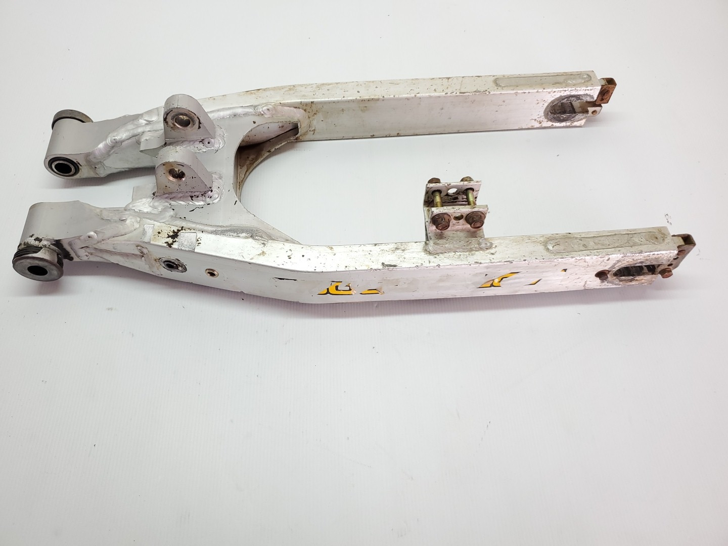 NLA Yamaha IT200 1986 Swingarm #882