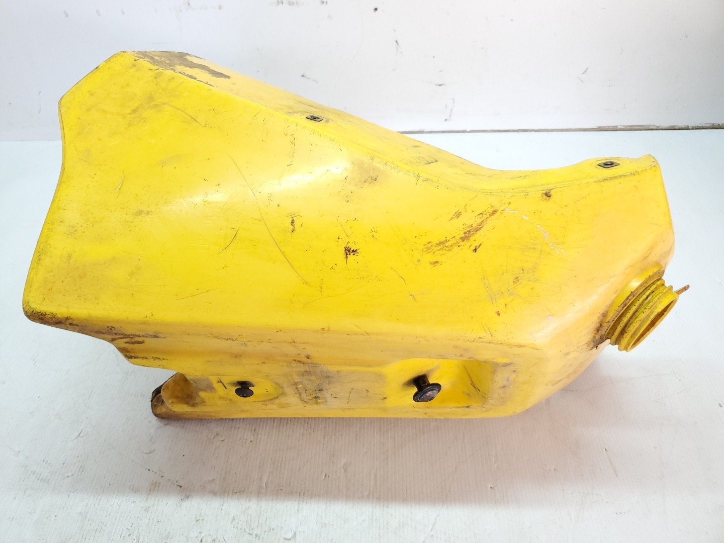 Suzuki RM125 Possible 1989-92 Damaged Fuel Tank RM 125 89-91 #765